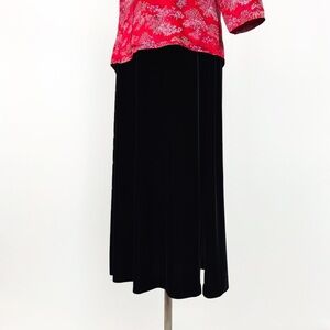 Vintage 90’s Velvet Knit Side-Slit Midi Skirt in Black | Size S